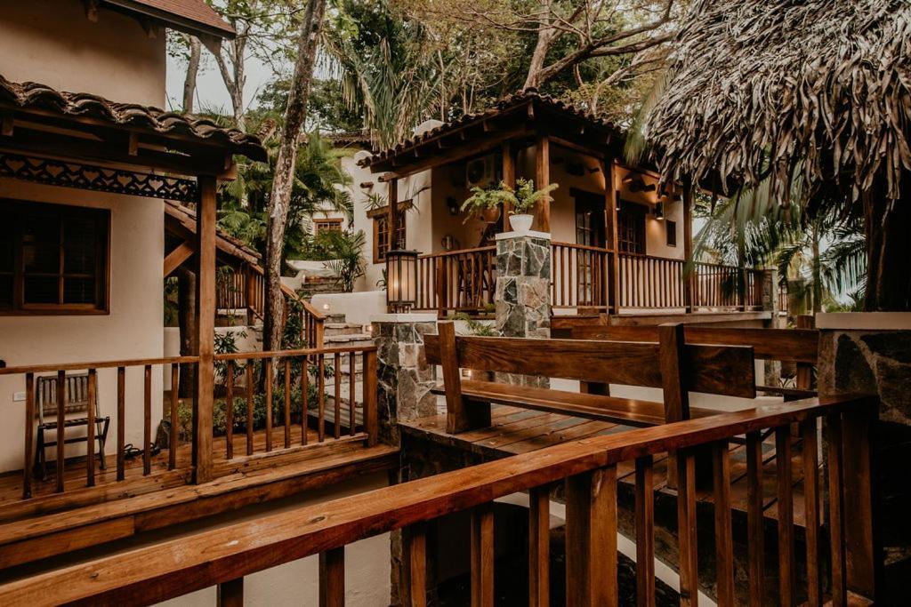 Sansara Surf Yoga & Resort Cambutal Extérieur photo